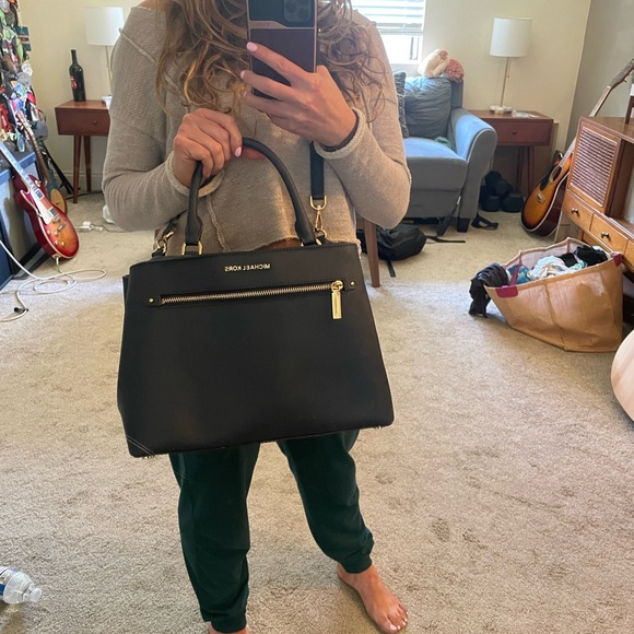 Michael Kors Hailee satchel w/ crossbody strap - Picture 7 of 16